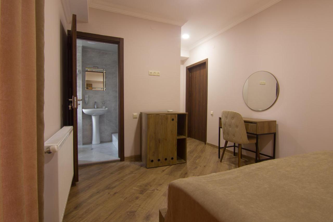 Lileo Inn Hotel Местия Экстерьер фото