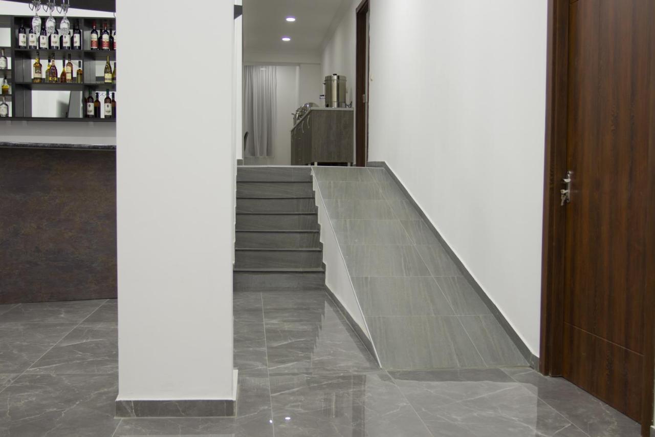 Lileo Inn Hotel Местия Экстерьер фото