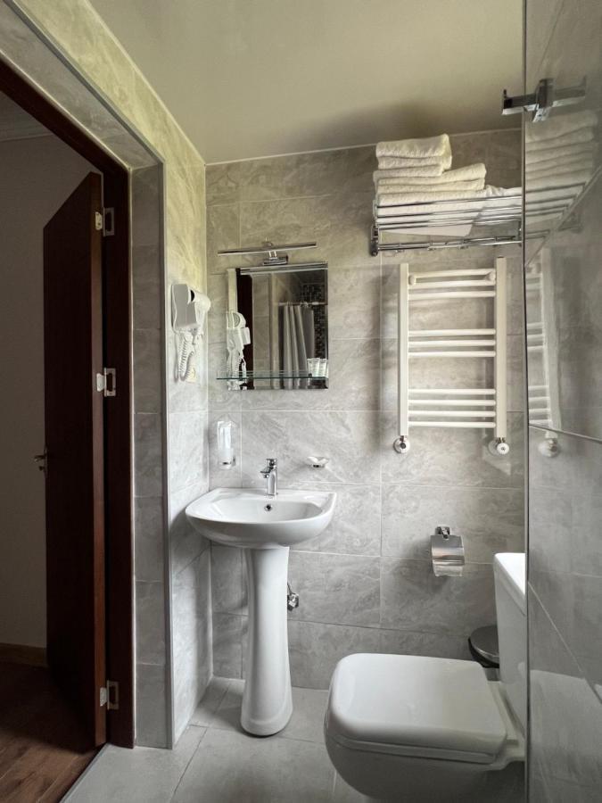 Lileo Inn Hotel Местия Экстерьер фото